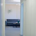 Miku - Captivating 3 Bedroom At Olympic