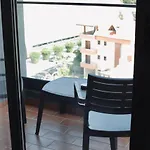 Apartment Miku - Captivating 3 Bedroom At Olympic *