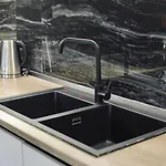 Miku - Captivating 3 Bedroom At Olympic Tirana
