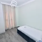 Miku - Captivating 3 Bedroom At Olympic Apartment