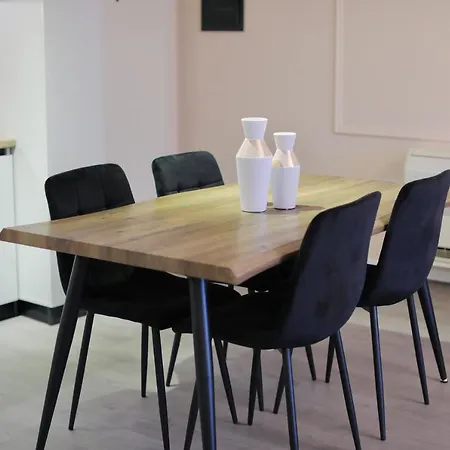 Miku - Captivating 3 Bedroom At Olympic * ティラナ