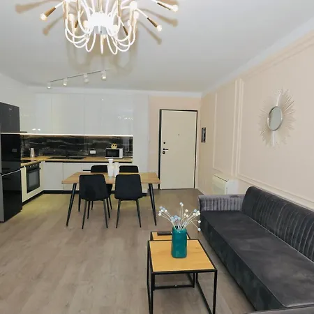 Miku - Captivating 3 Bedroom At Olympic 地拉那