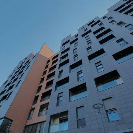 Appartamento Miku - Captivating 3 Bedroom At Olympic