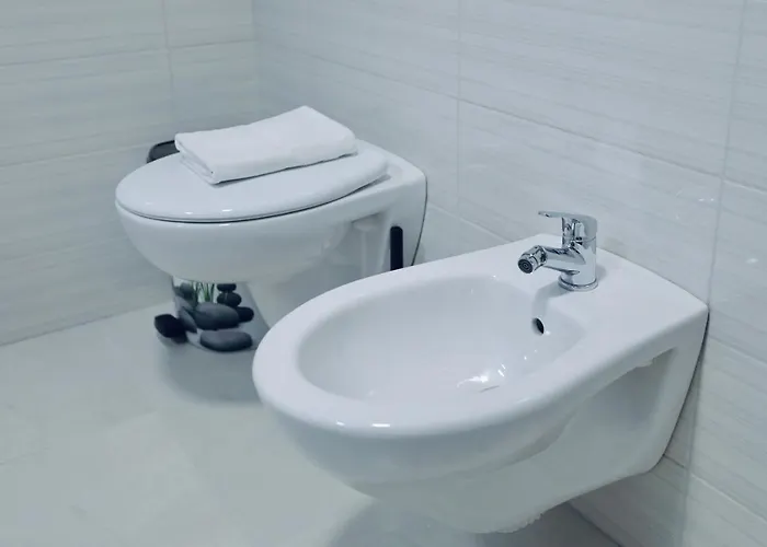 Miku - Captivating 3 Bedroom At Olympic * ティラナ