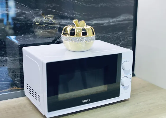 Miku - Captivating 3 Bedroom At Olympic *