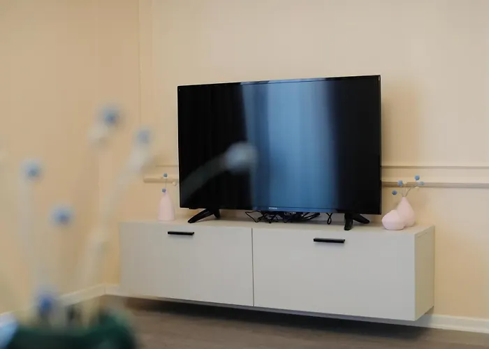 Miku - Captivating 3 Bedroom At Olympic *