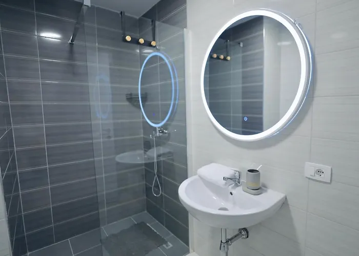 Miku - Captivating 3 Bedroom At Olympic アパート